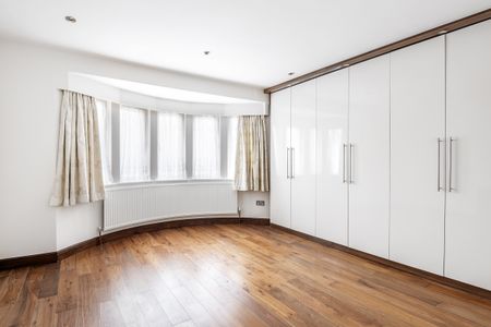 Northiam, London, N12 - Photo 2