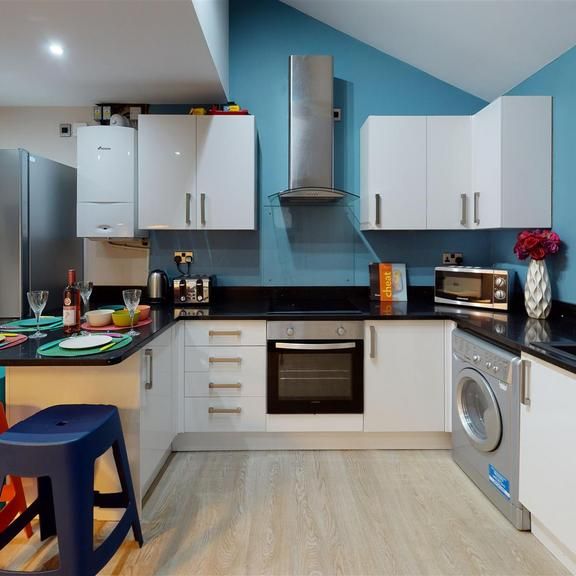 5 bedroom house to rent - Photo 1