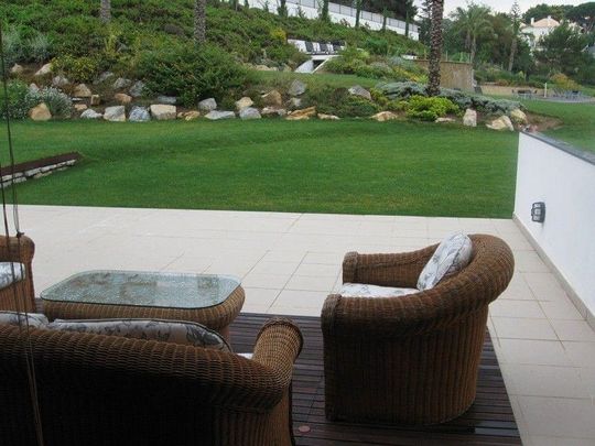 2 Bedroom Apartment with swimming pool, Cascais - Photo 1