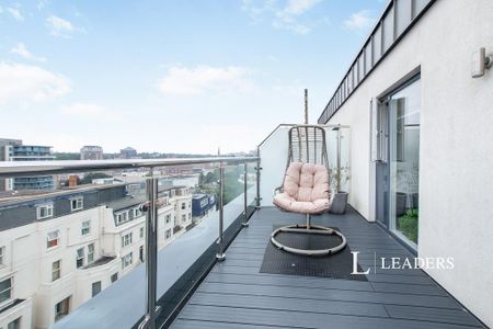 2 bedroom apartment to rent - Photo 3