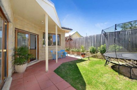 “WELL PRESENTED | FRESHLY PAINTED | GREAT LOCATION” - Photo 3