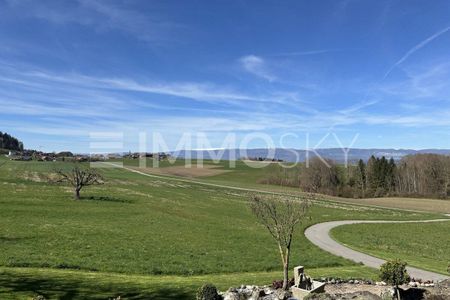 Modern decor meets charm and view - Photo 4