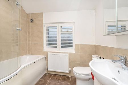 2 bedroom semi-detached house to rent - Photo 5