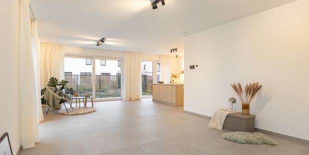 Eengezinswoning te huur in Astene voor € 1.475 met 4 slaapkamers - Photo 1