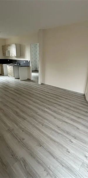 Location appartement 2 pièces - 40m² à Flers (61100) - Photo 1