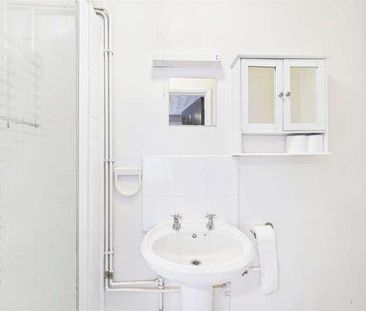 Albert Street, Slough, Berkshire, SL1 - Photo 5