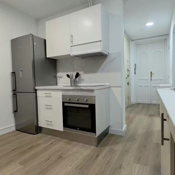 Calle de Trafalgar, Madrid, Community of Madrid 28010 - Photo 1