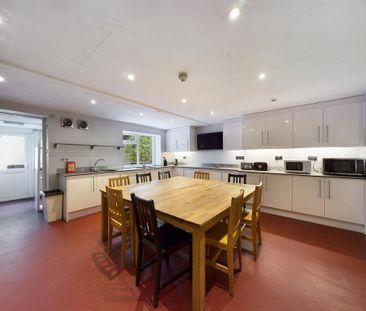 1 bedroom in a house share to rent - Photo 5