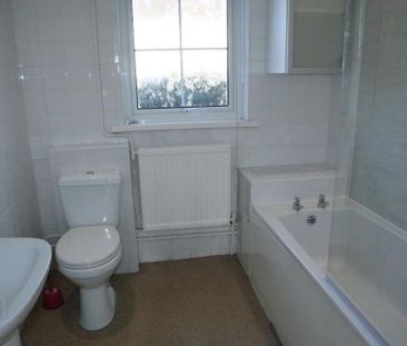 23 Edenvale Court, Lisburn, BT28 2RL - Photo 3