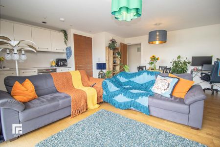 2 bedroom apartment to rent - Photo 2