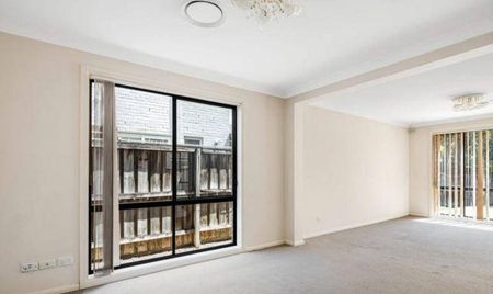 Charming & Spacious Home for Rent - Photo 3