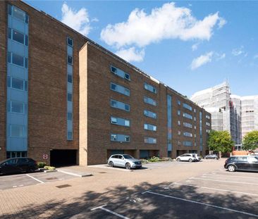 A two double bedroom duplex penthouse situated on the 6th and 7th f... - Photo 2