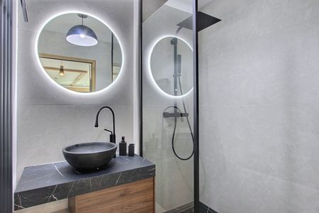 Location Appartement 2 pièces 50m² ANNECY 74000 - Photo 2