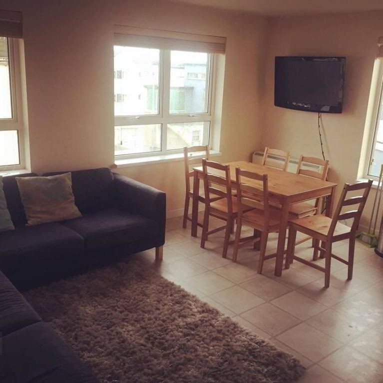 12 Stuart Gardens (STUDENT LET), Portstewart, BT55 7AS - Photo 1