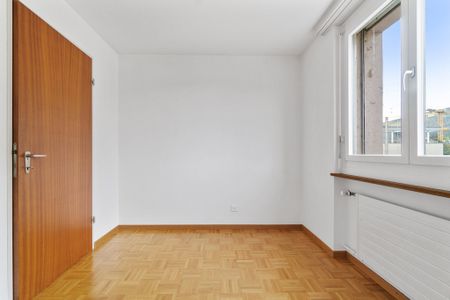 Appartement très lumineux de 4.5 pièces au 4ème étage - Photo 5