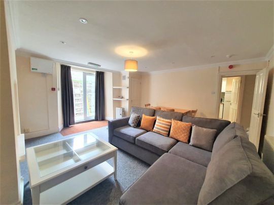 3 Bed Flat, Cotham, BS6 - Photo 1