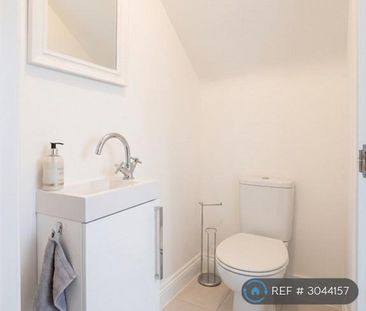 Studio to rent - Photo 3