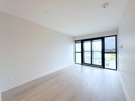 For Lease - 3385 Dundas Street Unit# 409, Toronto, Ontario - Photo 2