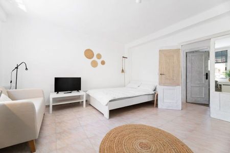 Carrer de Lanzarote, Valencia, Valencian Community 46011 - Photo 4