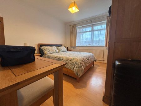 3 bedroom property to rent - Photo 5