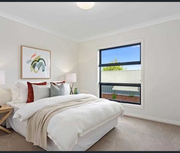 Modern, Low Maintenance & Move In Ready - Photo 6