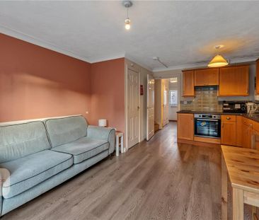 5 bedroom end of terrace house to rent - Photo 1