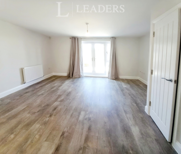 3 bedroom end of terrace house to rent - Photo 3