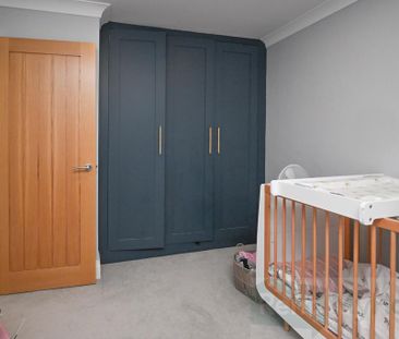 3 bedroom end of terrace house to rent - Photo 5