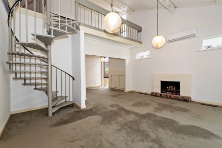 BEACHSIDE CLASSIC! - Photo 4