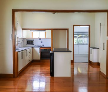 CHARMING COTTAGE IN SOUTH GLADSTONE - Photo 6