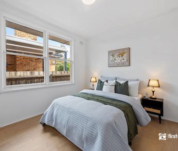 Beautifully Renovated Family Home in Prime Forest Hill Location - Photo 5