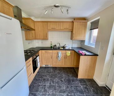 3 Bedroom Semi Detached To Let - Photo 6