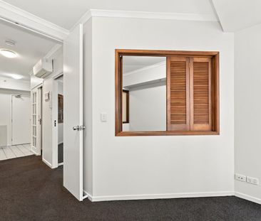 TWO BEDROOM APARTMENT. - Photo 2