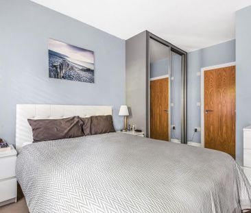 2 bedroom link detached house to rent - Photo 3