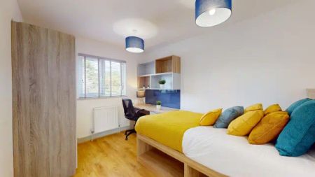 212 Sir Henry Parkes Rd, Coventry CV4 8GG, United Kingdom - Photo 2
