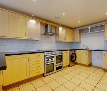 3 bedroom terraced house to rent - Photo 4