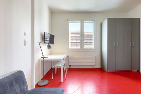 Pratique et meublé - bon TL CHF 300.00 offert ! - Photo 2