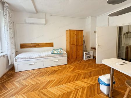 Kiadó átlagos állapotú lakás - Kecskemét - Fotó 3