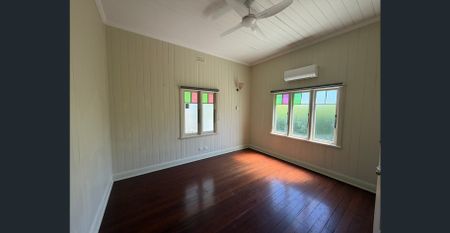 Family Home Close to CBD - Photo 3