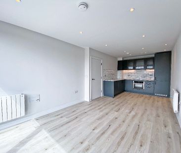 Pembroke Broadway, Camberley, GU15 - Photo 5