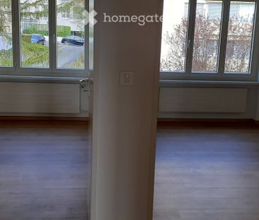 Helle 4.5-Zimmer-Wohnung mit Balkon und schöner Aussicht in Zürich-... - Photo 2