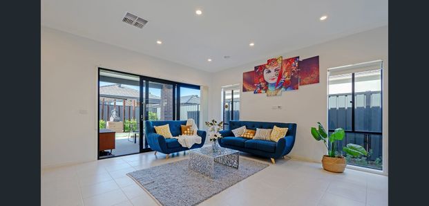 Beautiful Family Home! - Photo 1