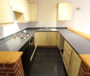 2 bedroom flat to rent - Photo 4