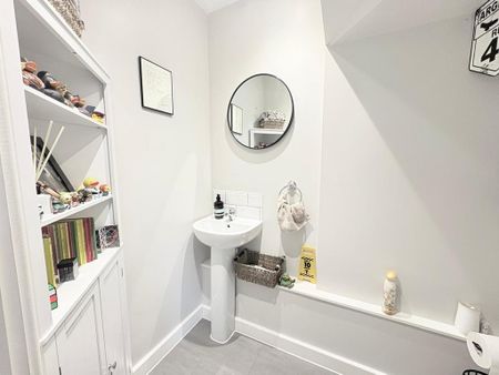 3 bedroom semi-detached house to rent - Photo 5