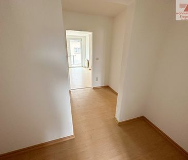 Wunderschöne 3-Raum-Wohnung mit Balkon in NIederlungwitz - Photo 3