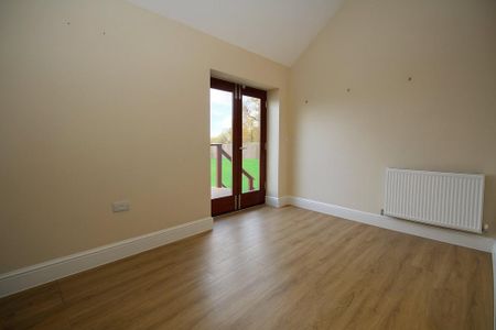 4 bedroom detached house to rent - Photo 5