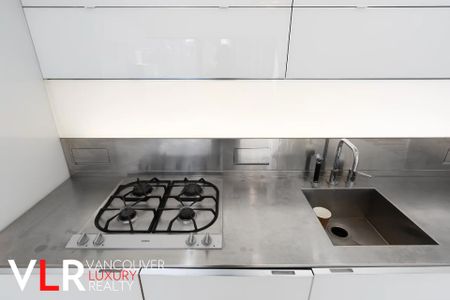 None in Vancouver West Side, BC - Photo 4