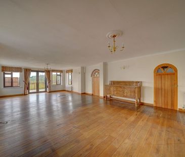 5 bedroom semi-detached house to rent - Photo 1