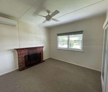 Three Bedroom Family Home - Photo 5