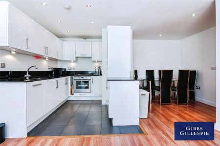 2 bedroom flat to rent - Photo 3